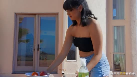 Спортивная азиатка любит порево после тренировки #1