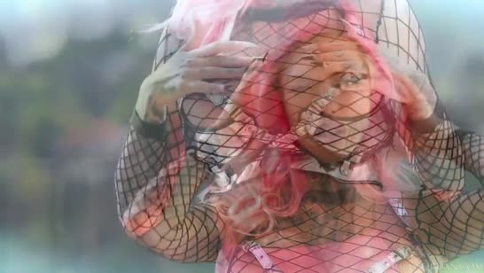 Неформальная милфа в секс наряде захотела шоколадного хера #1