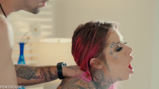 Женушка встречает мужа в фетиш наряде #8