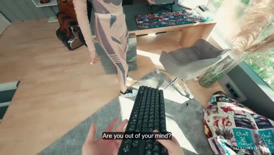 Агрессивную русскую деваху быстро поставили раком