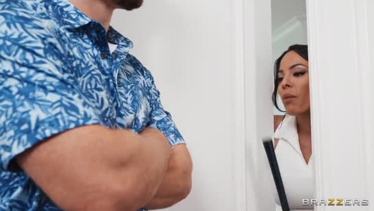 Сисястая гольфистка не против расслабиться после игры #3